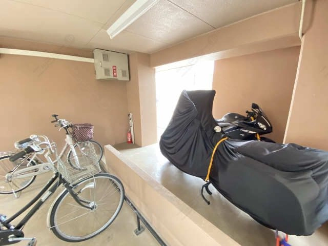 バイク置き場