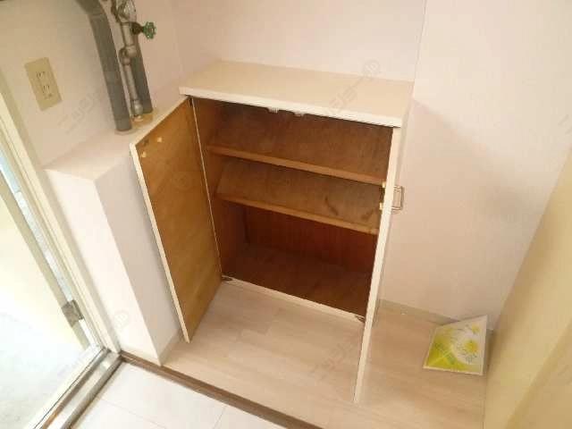 シューズボックス