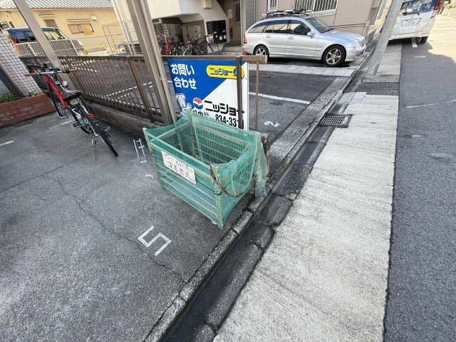 ごみ置き場