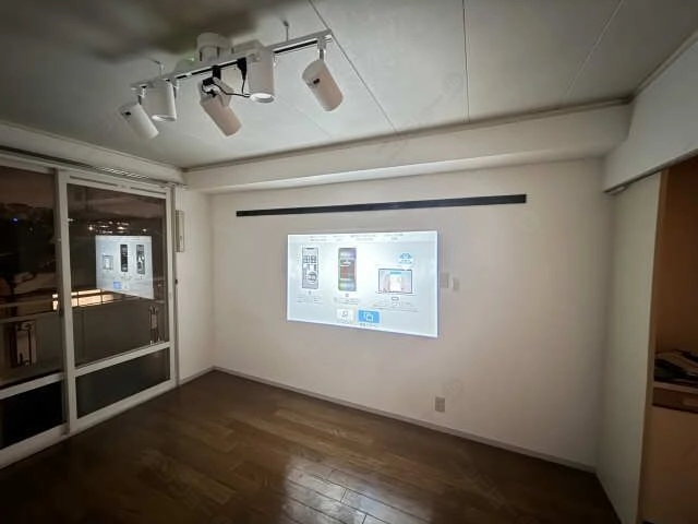 プロジェクター