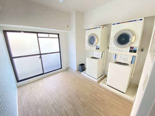 コインランドリー