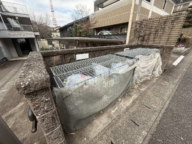 ゴミ捨て場