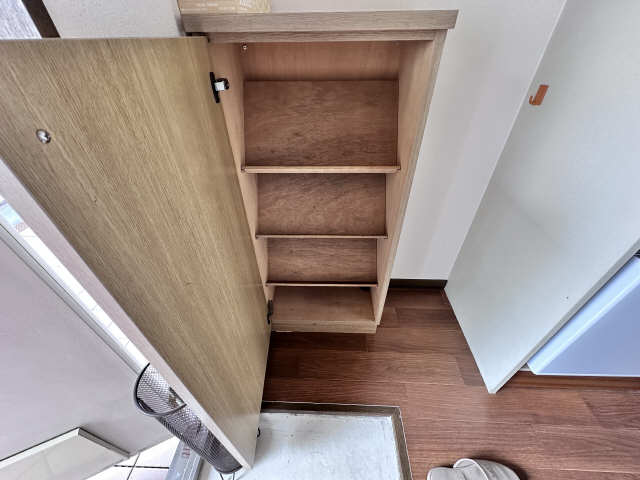 シューズボックス