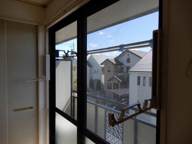 室内物干竿掛
