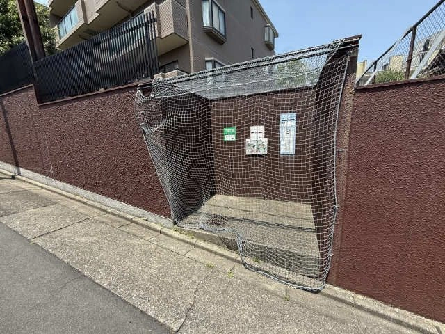 ごみ置き場