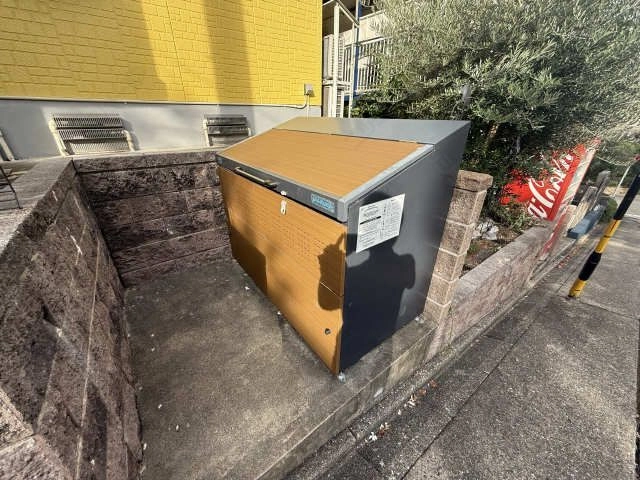 ごみ置き場