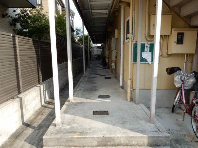 １階共用廊下