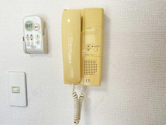 インターホン