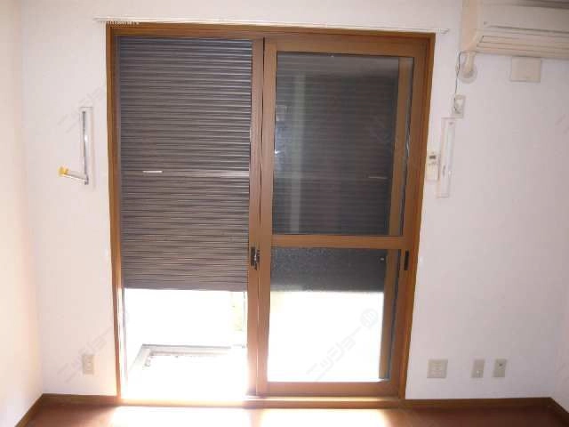 防犯ｼｬｯﾀｰ（ﾘﾌｫｰﾑ前