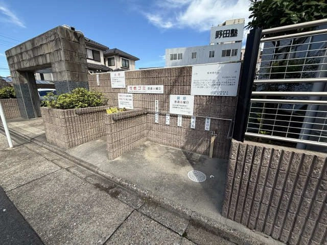 ごみ置き場