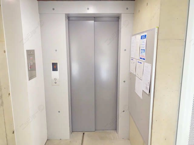 共用エレベーター