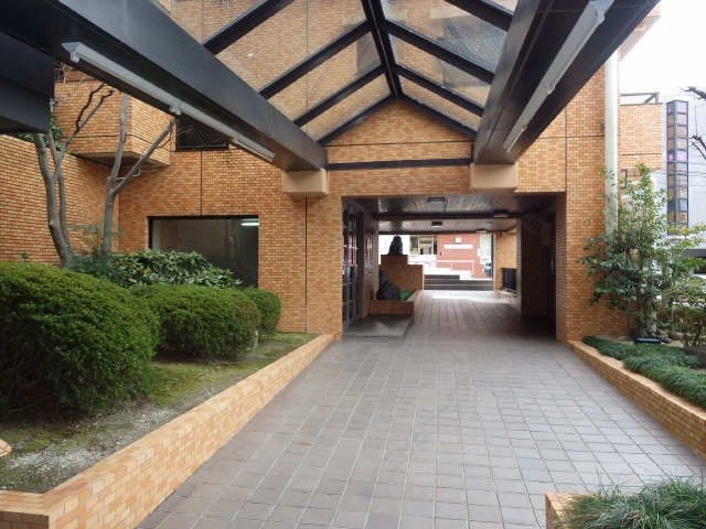 エントランスホール