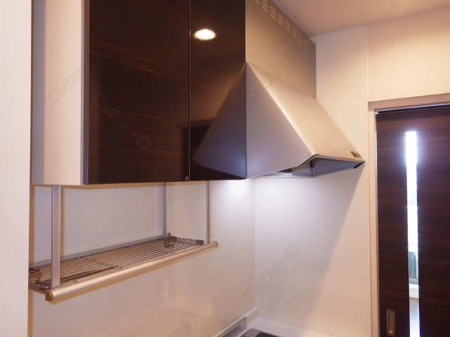 キッチン吊戸棚