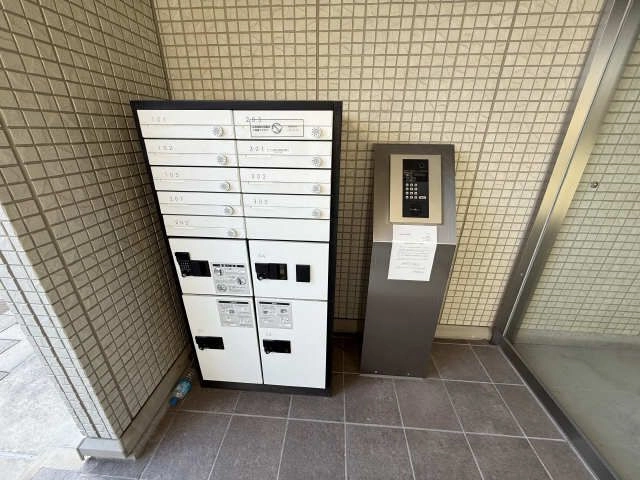 宅配ボックス
