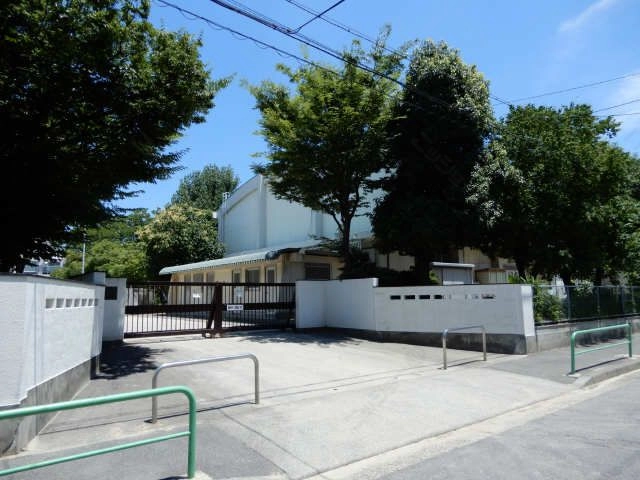 川原小学校　徒歩４分