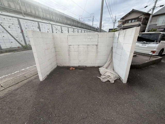 敷地内ゴミ置き場