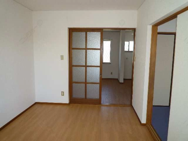 室内（201号室）