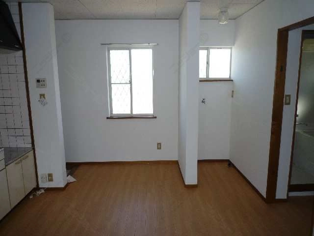 室内（201号室）