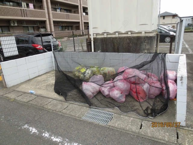 ゴミ捨て場