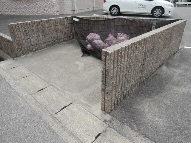 ゴミ置き場