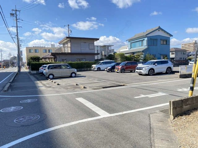 敷地外駐車場