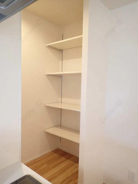 キッチン横パントリー