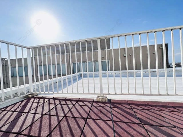 西側バルコニー