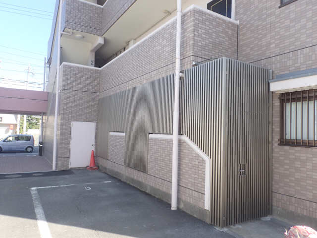 侵入防止ルーバー