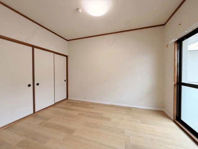 リビング横洋室室内