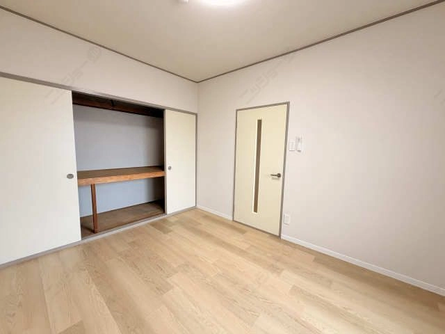 北東洋室