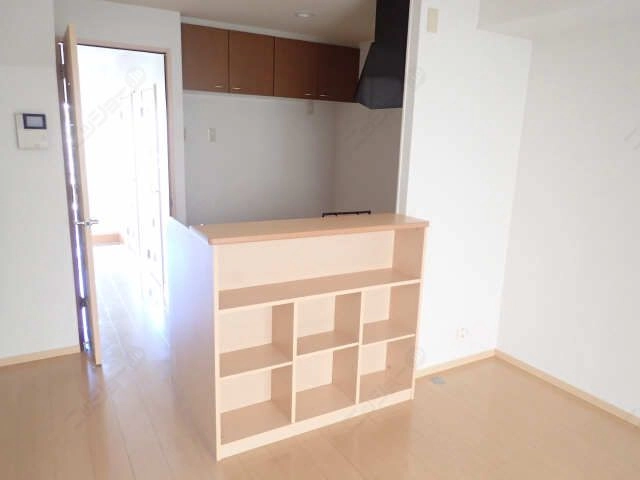 リビング物入れ