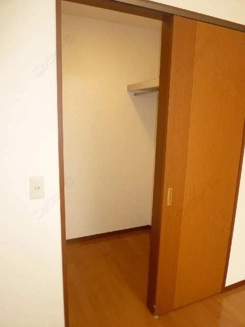 北洋間（収納アップ）