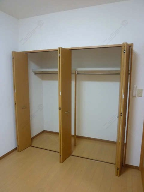 洋室収納