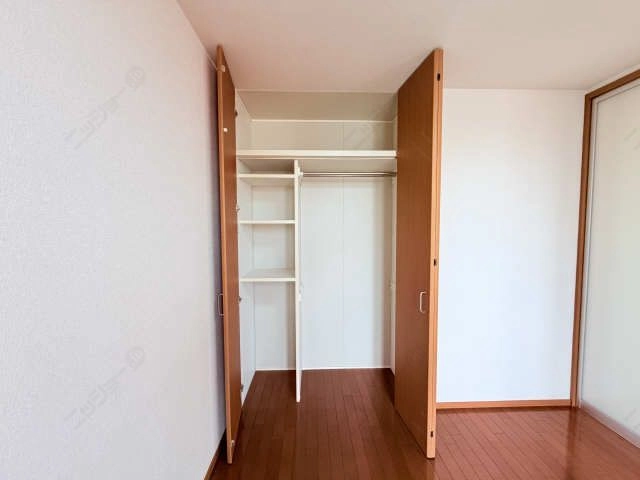 リビング横洋室収納