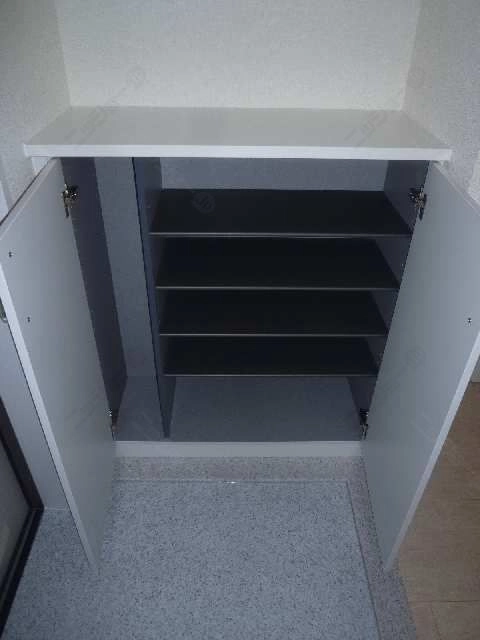 シューズボックス下段