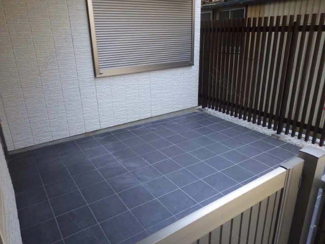 玄関前スペース