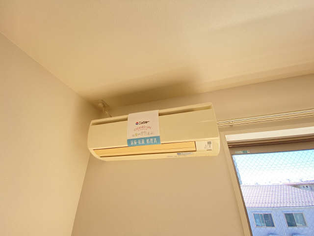リビングエアコン