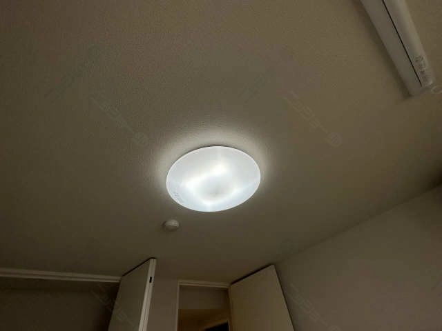 北部屋照明