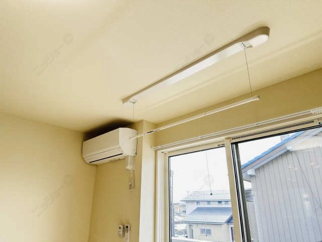 エアコンと室内物干し