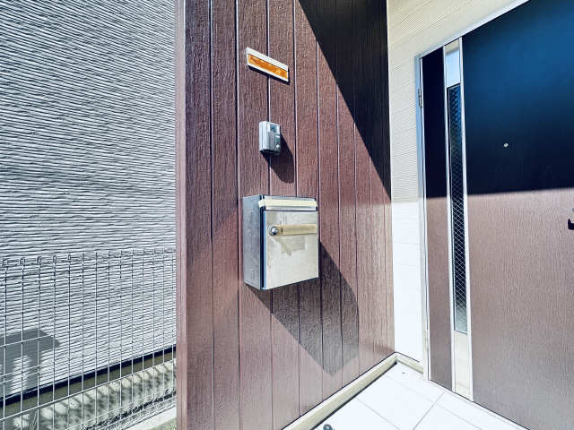 インターホンとポストＢＯＸ