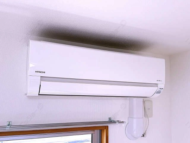 ６帖洋室・エアコン