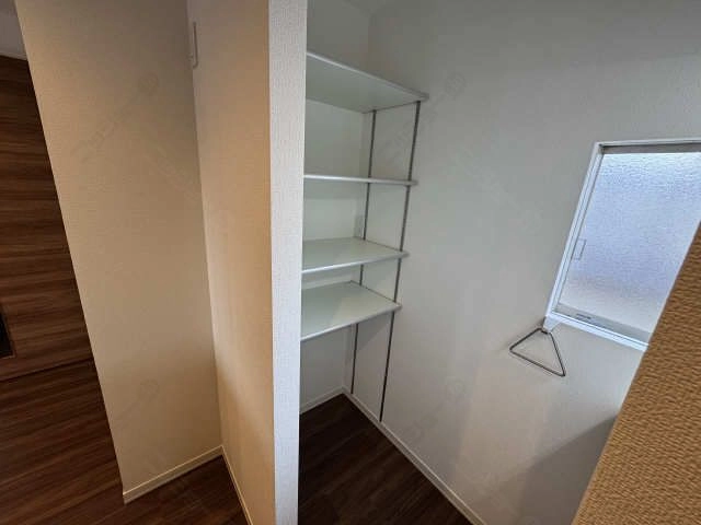 キッチン奥収納