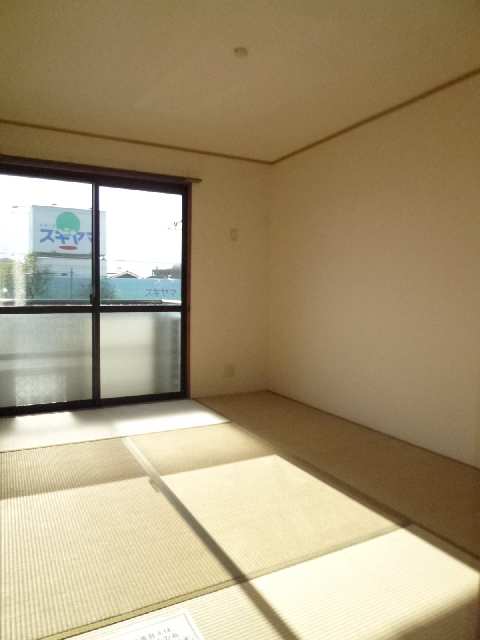 南和室（畳交換前）