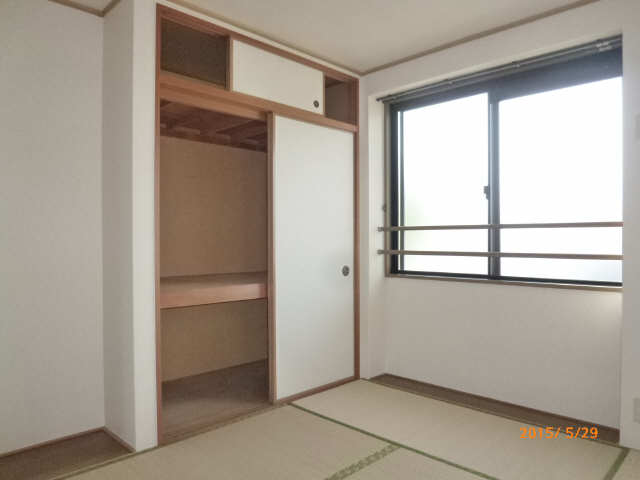 和室（畳交換前）収納