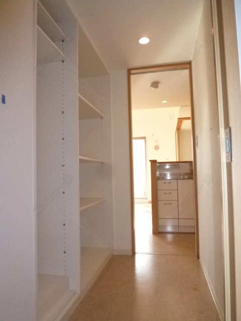 通路収納