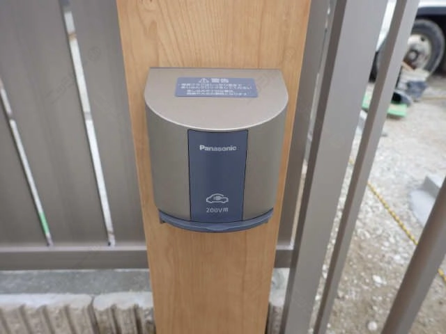 電気自動車用プラグ