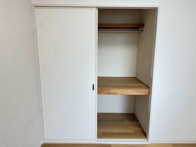 北側洋室収納