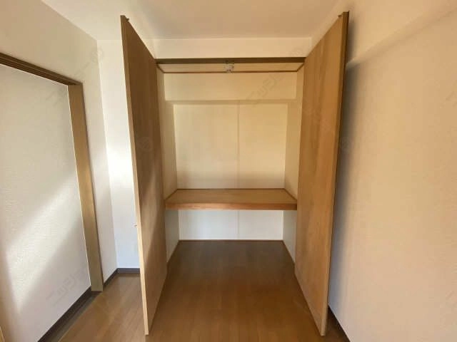 リビング横洋室収納