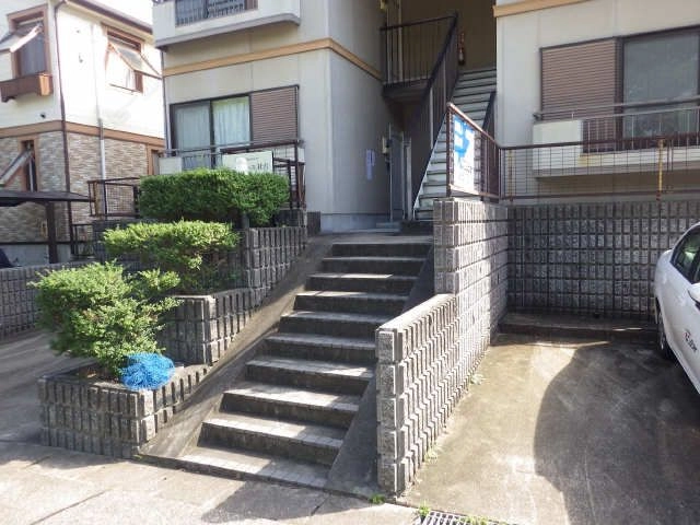   エントランス