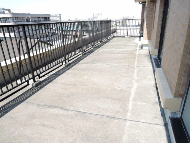 ルーフバルコニー